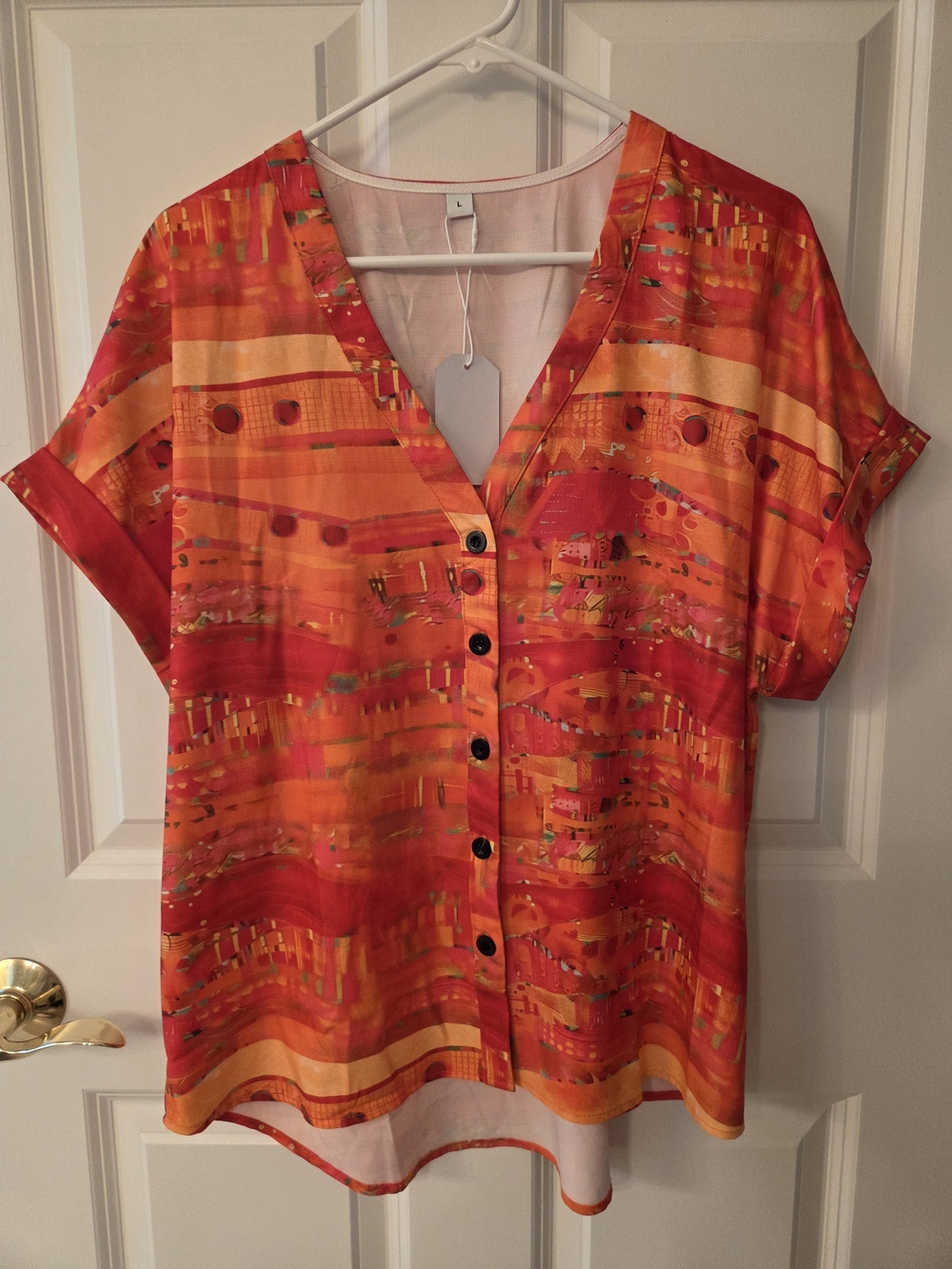 NWT Made With Love, Abstract Oranges & Reds, Button Front Blouse, Size: L